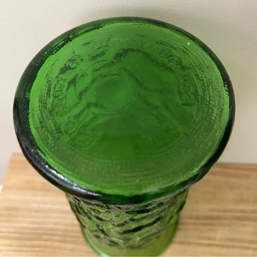 Vintage E.O. Brody Co Cleveland Ohio Emerald Green Crinkle Glass Vase USA G106
